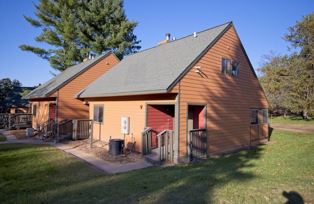 Homey Christmas Mountain Village, 2 Bedroom Villa