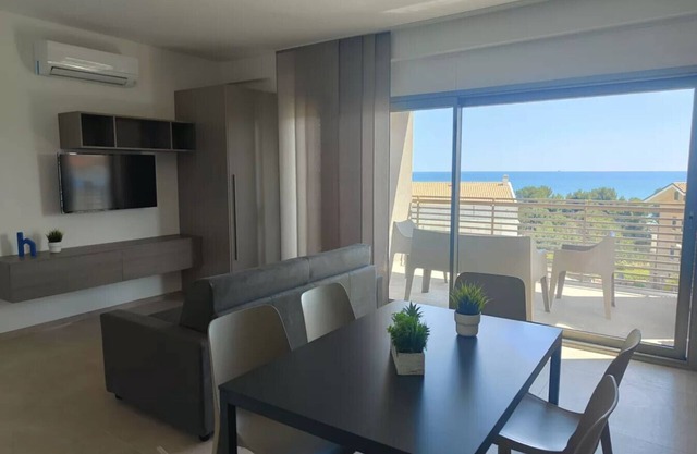 Homiday - Elea Holiday Homes - Interior 3, Dione