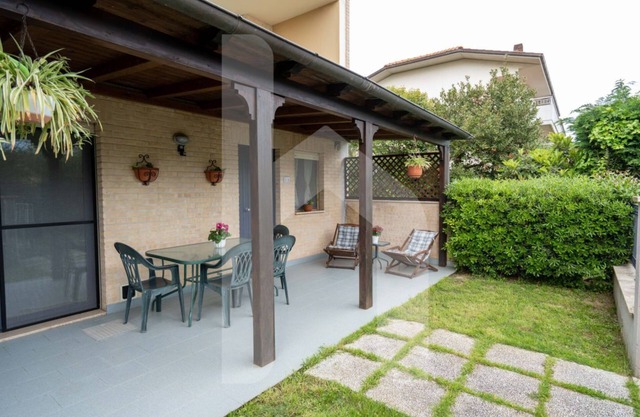 Homiday - Green Bay Village, Three Bedroom Apartment A01