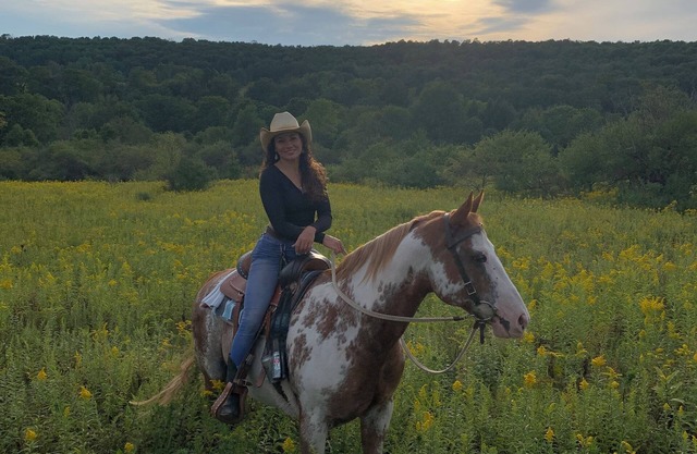 Horse Ranch Farmhouse sleeps 6