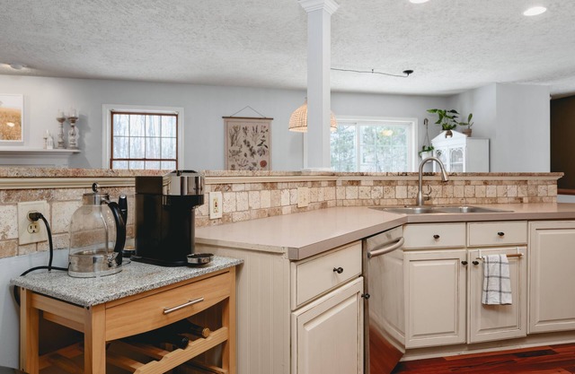 Horse Show Stay, 5 minutes from Flintfields park, dog friendly with fenced yard