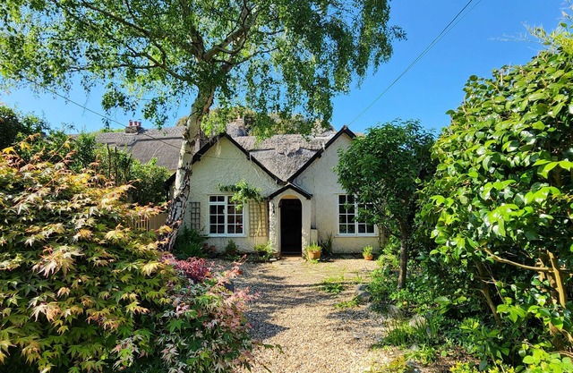 'Horseshoe Lodge', Character Lodge in Highcliffe on Sea
