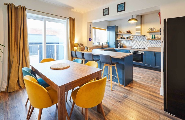 Host & Stay | By The Sea