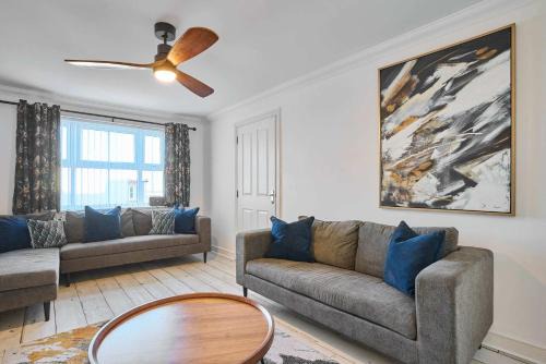 Host & Stay - Honeycomb House