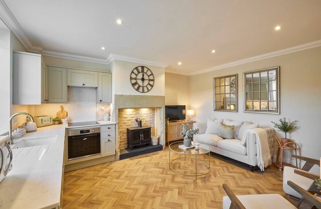 Host & Stay | Oakwell Cottage