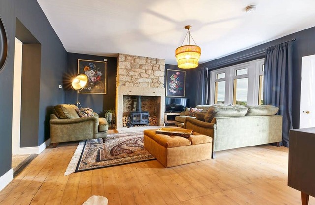Host Stay Percy Cottage
