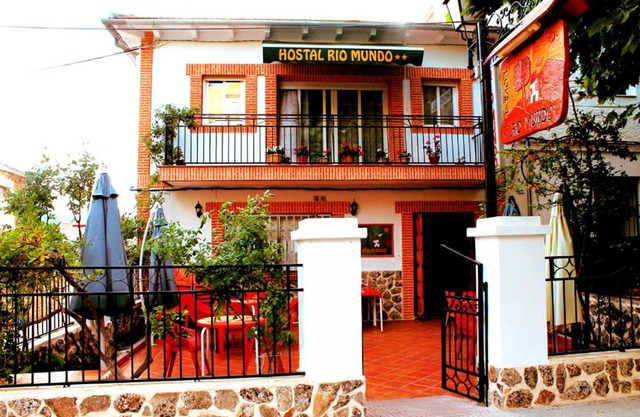 Hostal Río Mundo