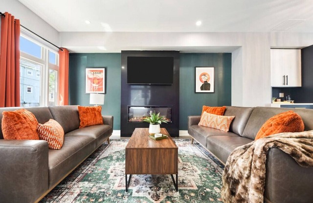 ★ HostWise Stays ★ Rooftop Deck Sunsets, Fire Pit Nights, Walk to Fun