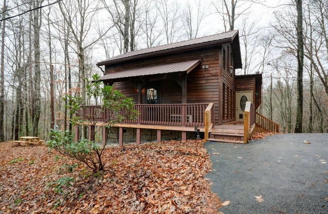 Hot Tub | Arcade | WiFi | Whispering Winds - RRG!