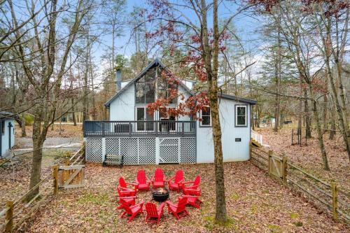 Hot Tub, Fire Pit & Fenced Yard w Resort Amenities