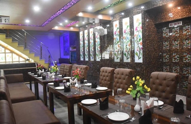 Hotek Aarti Inn