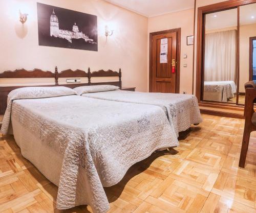 Hotel Castellano I
