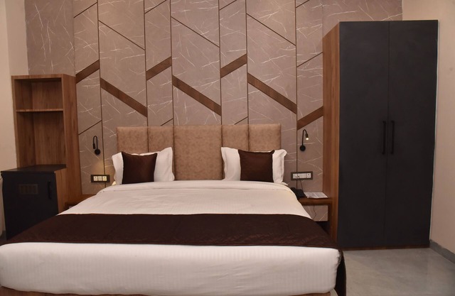 HOTEL JP INN SITAPUR