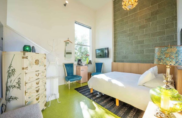 Hotel Narcissus - Room 5