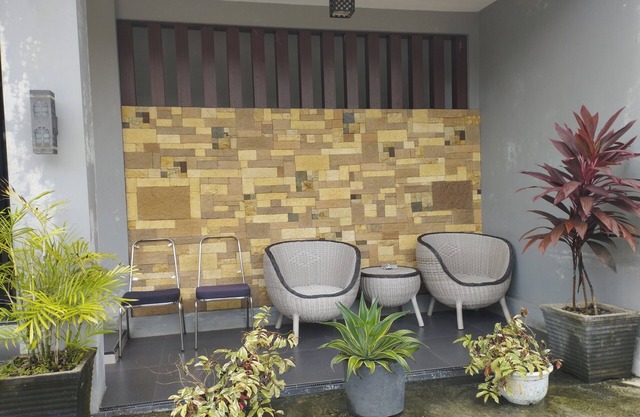 Hotel O Azwa Gh Katingan Near Lapangan Sepak Bola Pegatan Hilir