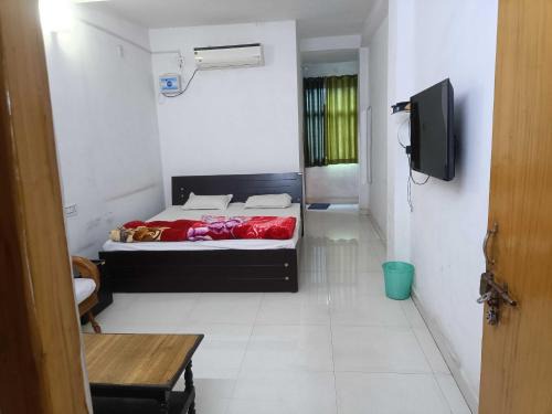 Hotel O Couples Hotel