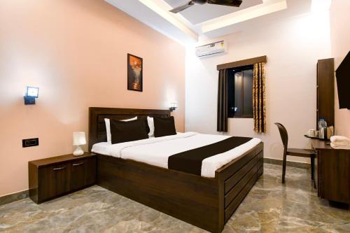 Hotel O M H Club And Resorts