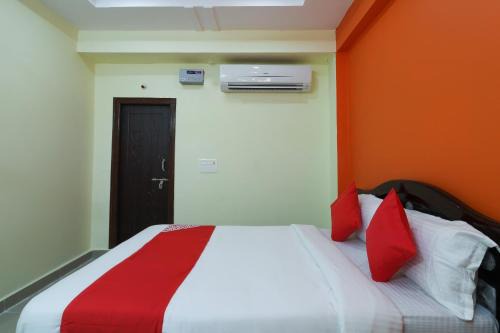 Hotel O S V Residency