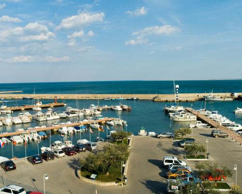 Hotel Roca Plana