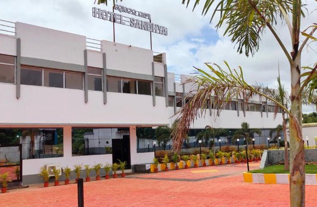 Hotel Sandhya