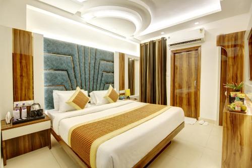 Hotel Star Villa - Front of New Delhi Railway Station & 5 Minute from Connaught Place