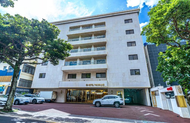 Hotel The Grang Seogwipo