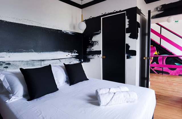 hotel velero express