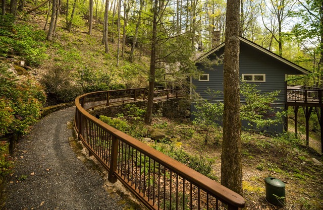 HOUND EARS RETREAT SUMMERS ALL ABOUT THE AMAZING OUTDOORS/INDOORS NEW CENTRAL AC