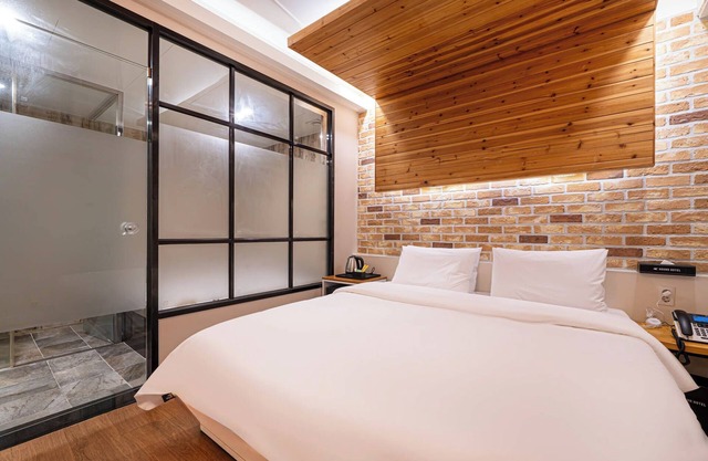 Hound Hotel Daeyeon