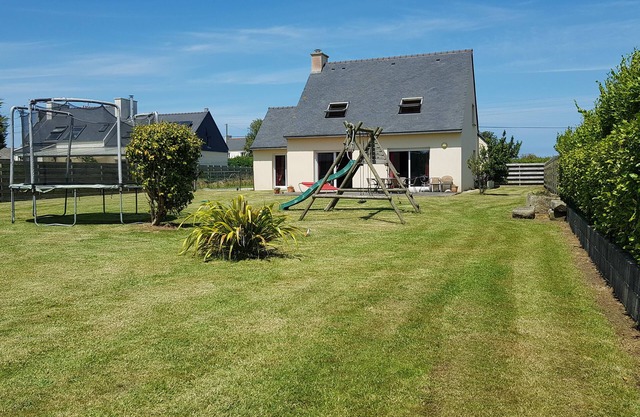 House 300 meters from the sea - sleeps 8