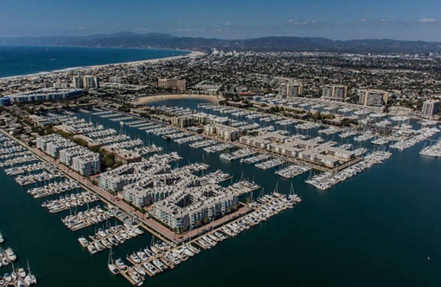 House Boat - Venice Beach - Marina del Rey