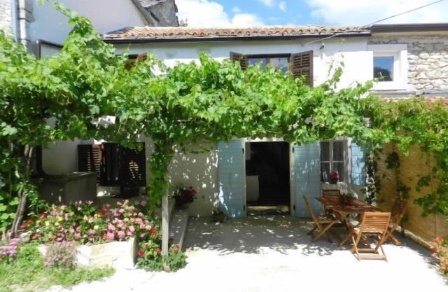 House Elena (75591-K1) - Lindar