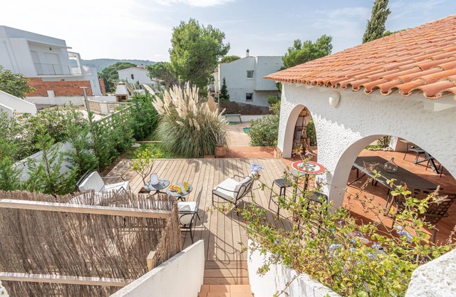 House Falconera, A/C, private pool, sea view, outdoor dining room, ideal!