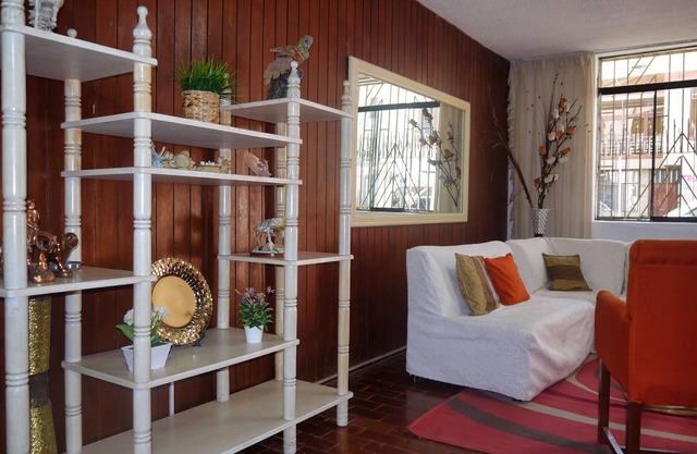 House for 11 persons (6 bedrooms) in a safe neighborhood + Night surveillance