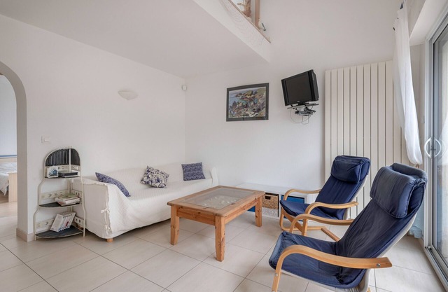 House for 6 - 300 m from the beach!