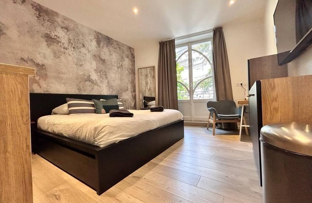 House hyper center max 20pers