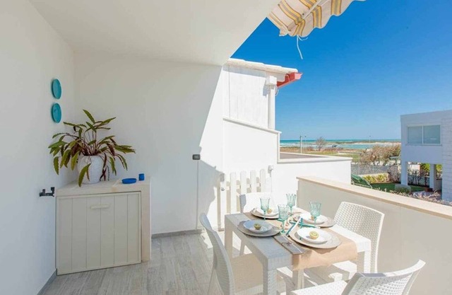 House Mario sea view - 50 m beaches - Sea view - 2 COUPLES - Wow what a view