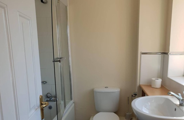 House-Private Bathroom