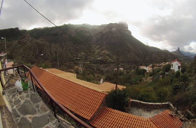 House Sleeps6-Parking-Garden-Pool in summer-Pet