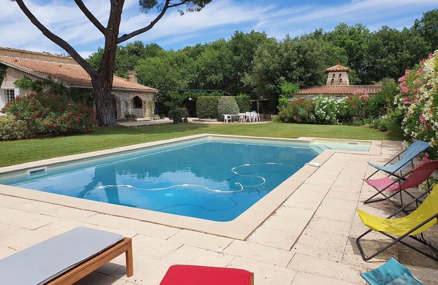 House/Villa - Mazanmaison provençale sur grand jardin entre Avignon et Mt Ventoux