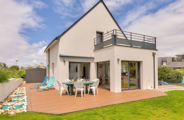 House with garden - 400m from Les Govelins beach