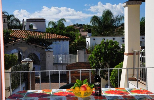 House with garden and porch 100 meters from the sea, free and equipped beach