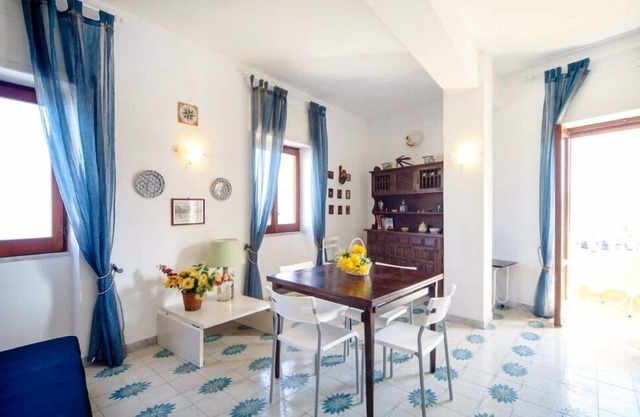 House with independent entrance