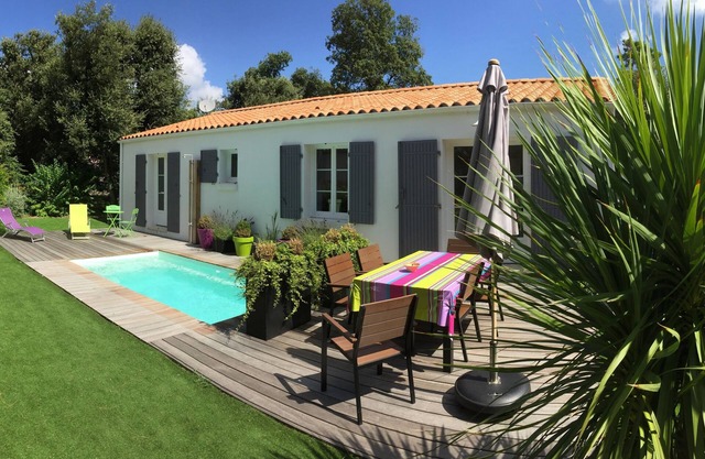 House with pool in Vert Bois 5 minutes from the beach by bike