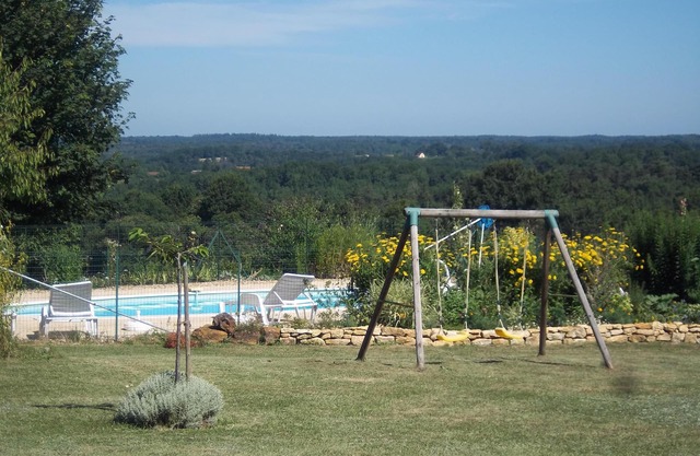 House with pool in "PERIGORD NOIR"