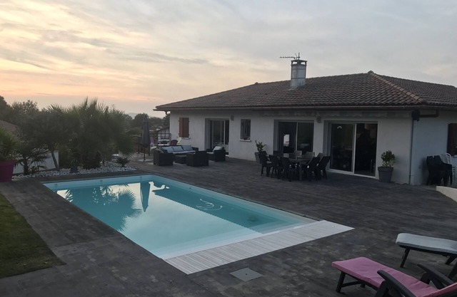 House with swimming pool, near Biarritz, Anglet, Cambo, Espelette