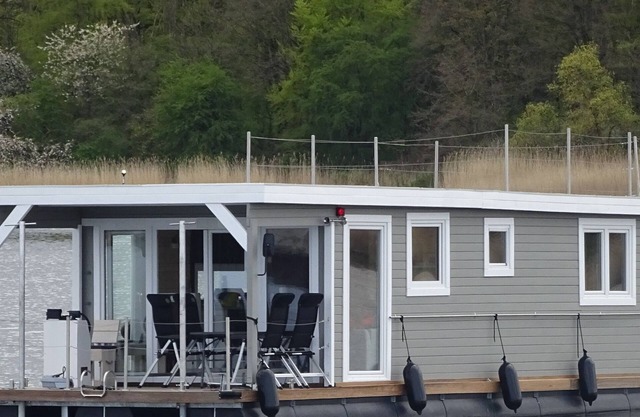 Houseboat Janne Lübeck Including canoe, SUP and WLAN 50 MBit s Flat