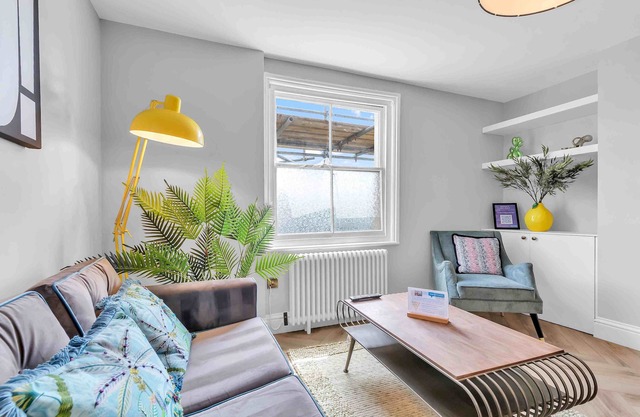 Hove Alone 5 | Top Floor | By My Getaways