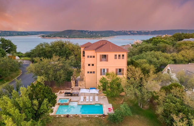 Hudson by AvantStay | W/ Beautiful Views, Multiple Living Areas, Pool & Games