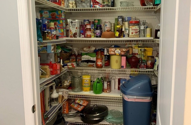 HUGE Charlotte Harbor FLORIDA water side ground floor condo. Amenities galore!